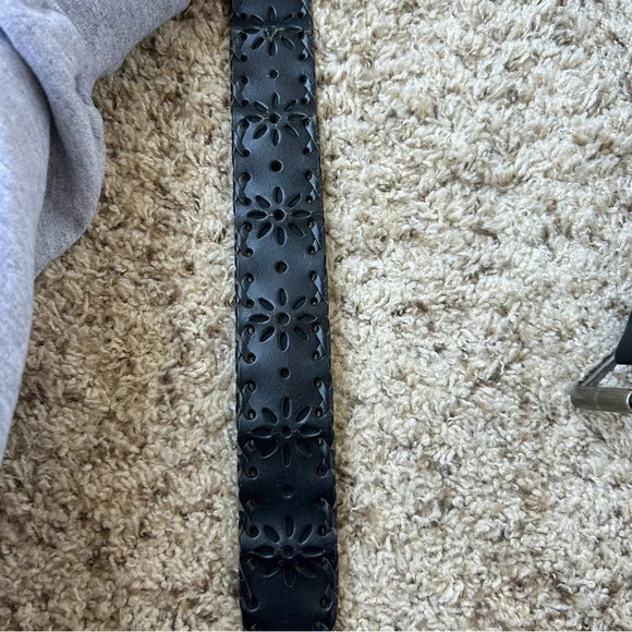 Vintage Bonded Leather Flower Printed Black Belt Size Large - Picture 5 of 6